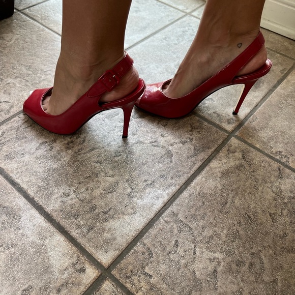 BEAUTIFUL MANOLO BLAHNIK RED PATTEN LEATHER High Heel Open Toe & sling back shoe - Picture 10 of 16